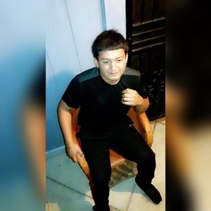 Meet your Posher, Elias